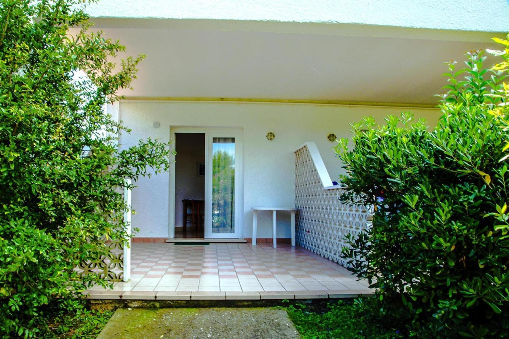 Вілла Bungalow In Caorle With Garden Furniture Дуна-Верде Екстер'єр фото