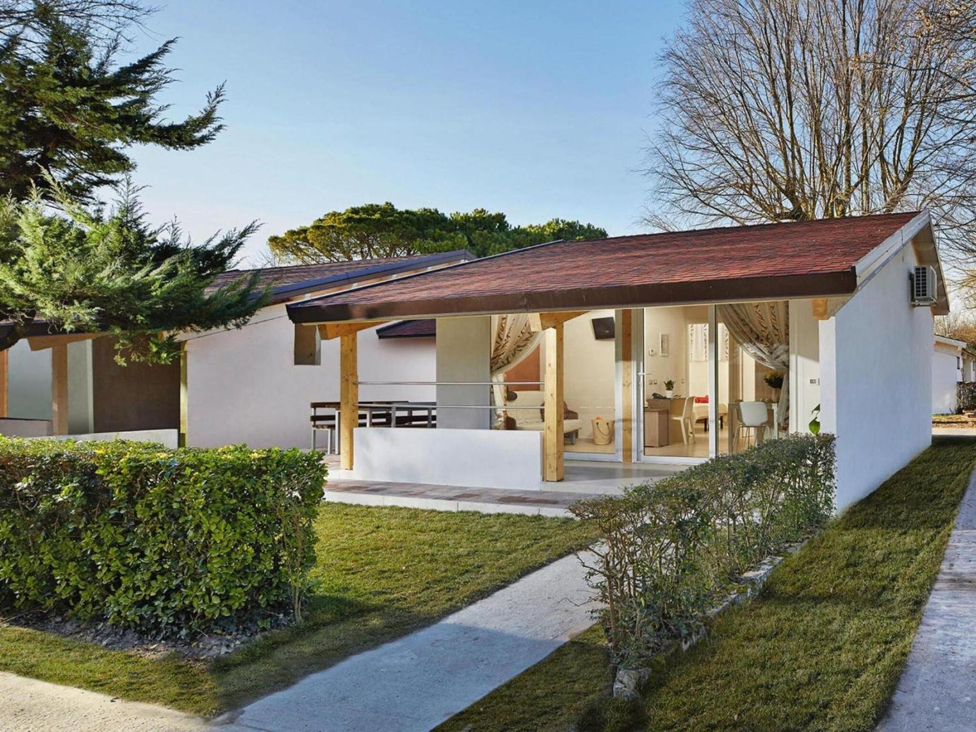 Вілла Bungalow In Caorle With Garden Furniture Дуна-Верде Екстер'єр фото